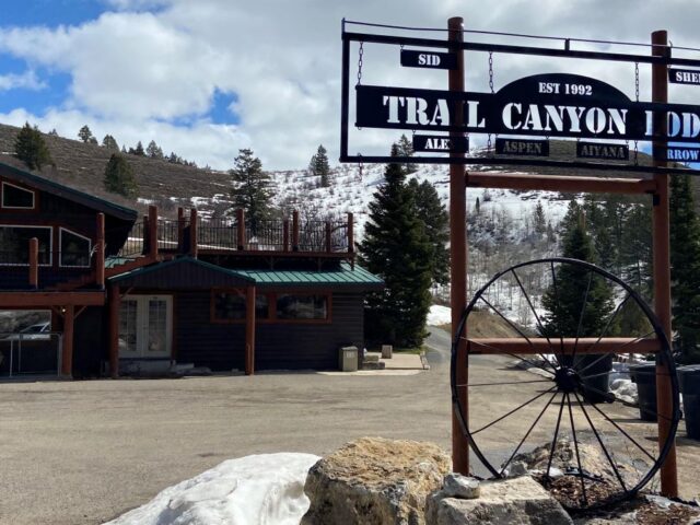 Trail Canyon Lodge